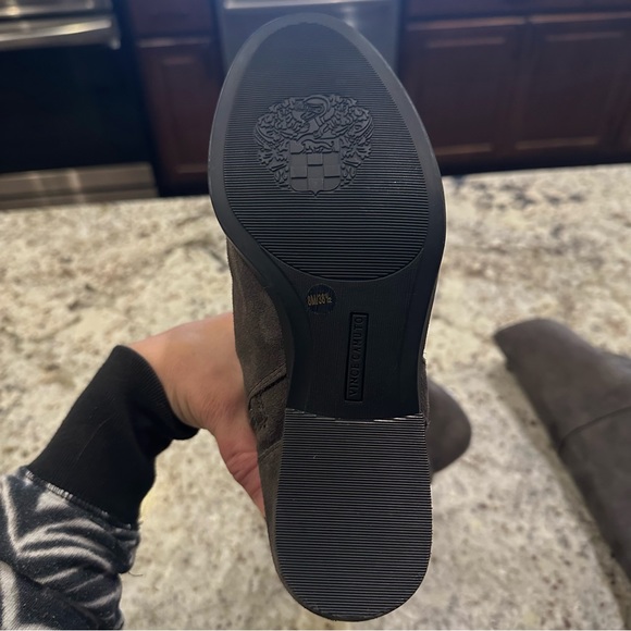 BNWOB Vince Camuto Dark Grey Suede Over The Knee Boots Size 8 - Picture 9 of 9